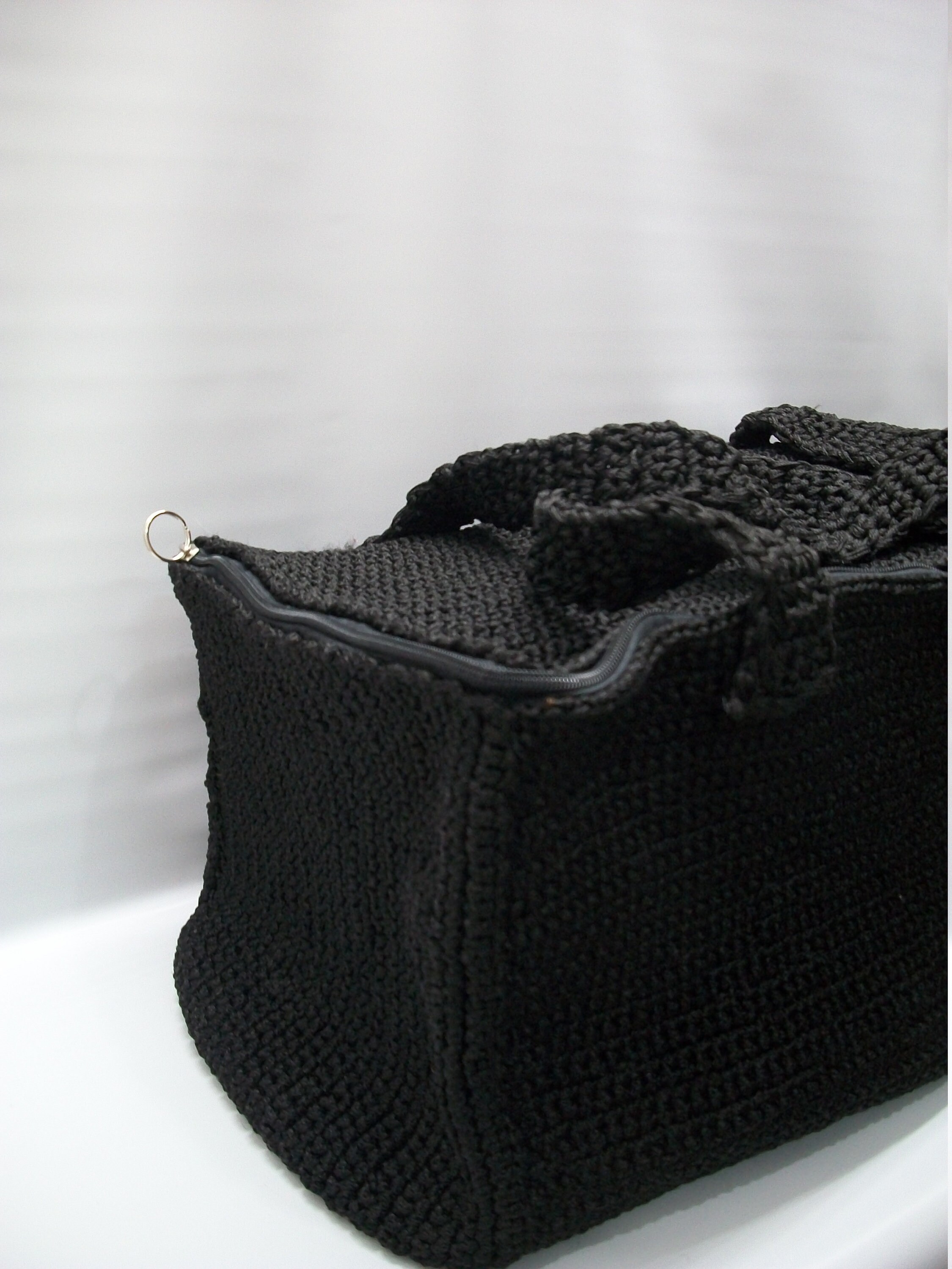 crochet travel bag