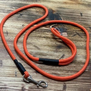 Clip lead | 8mm| Gundog | Figure 8 | Training | Hunting | Custom | Multiple Colours | Premium Paracord | Working Dog