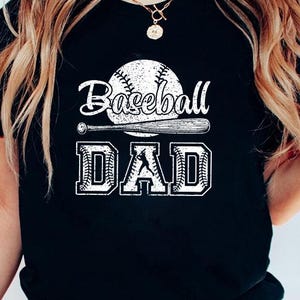 Retro Baseball Dad Png, Papa Shirt Design, Geschenk für Papa, Spieltag Shirt, Sport Papa Png, Vatertag Png, Baseball Png, Papa Leben Png