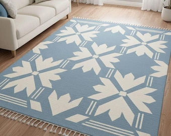 Alfombra Kilim azul y blanca tejida a mano, tejido plano nórdico geométrico