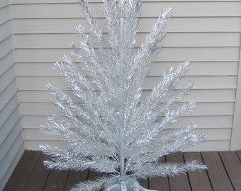 vintage aluminum christmas tree 6 foot 57 branches rotating color wheel - Rotating Color Wheel For Christmas Tree vintage aluminum christmas tree 6 foot 57 branches rotating color wheel - Rotating Color Wheel For Christmas Tree