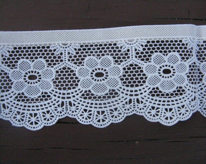 Vintage White Plastic Lace Shelf Trim Etsy