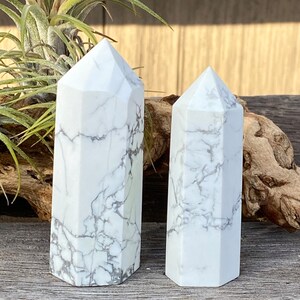 1 White Howlite Tower Crystal Point Heart Chakra Attunement Item B
