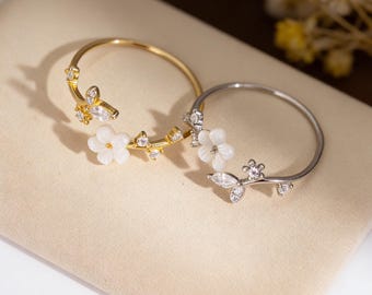 Minimalist Flower Branch Ring, White Flower Ring, Dainty Floral CZ Ring, Gold/Silver Floral Ring, Mother’s Day Gift, Birthday Gifts