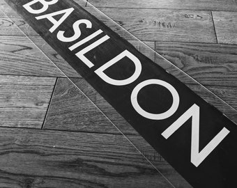 BASILDON - Vintage Bus Blind