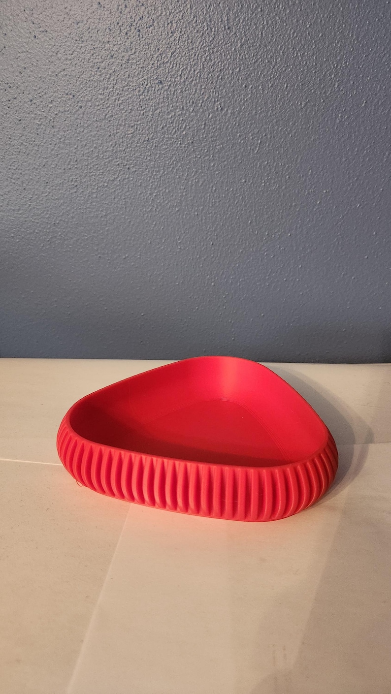 3D Printed Modern Catchall Tray: Home Organization Red