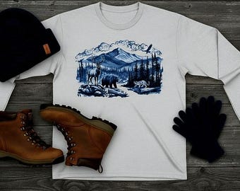 Camisa de manga larga de las Montañas Blue Ridge • Camiseta con escena de naturaleza y vida silvestre • Camiseta con paisaje de montaña, ciervo, oso y lobo • Regalo para actividades al aire libre, senderismo y acampada