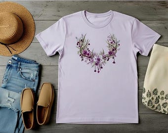 Lavender Antler Floral Shirt • Boho Deer Antlers Tee • Woodland Flower Graphic Tee • Nature Aesthetic Shirt • Country Western Women’s Top