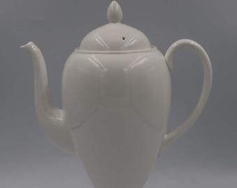 Tetera Wedgwood de porcelana fina, fabricada en Inglaterra, color blanco. Cafetera de 26 cm, estilo vintage minimalista.