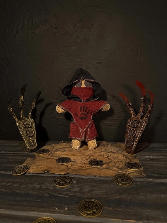 Dark Brotherhood Burlap Effigy, Handcrafted Assassin Figure, RPG Inspired, HandMade Doll, Home Decor, Gamer Gift Idea