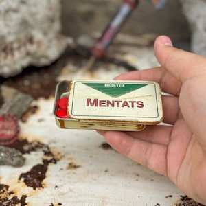 Pastillero de Mentats oxidados de Fallout, cajas y pastillas de metal, decoración y cosplay, accesorios de Fallout