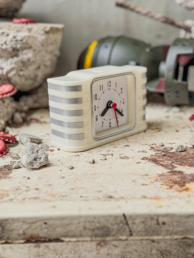 Fallout Retro Alarm Clock, Decor and Cosplay, Artifact From the ...