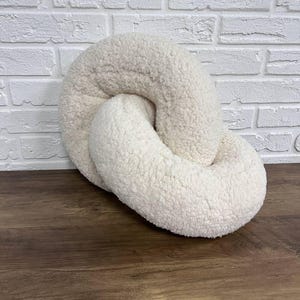 Knot Pillow | Soft Decorative Cushion | Handmade Plush Throw Pillow | Unique Gift for Home or Nursery