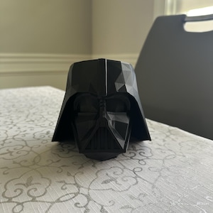 Starwars darth Vader plant pot - indoor plant pot - modern 3d printed - gifts for him