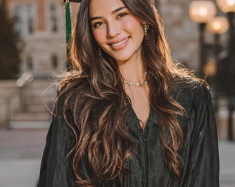 Conjunto de toga y birrete de graduación negros para adultos – Acabado mate, atuendo académico clásico para ceremonias, tallas disponibles