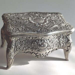 Vintage silver-colored jewelry box