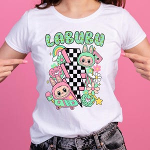 Dessins de personnages de dessins animés roses, dessins animés drôles PNG, poupée coquette avec noeud papillon pour enfants filles png, poupée png, cadeau parfait pour les enfants