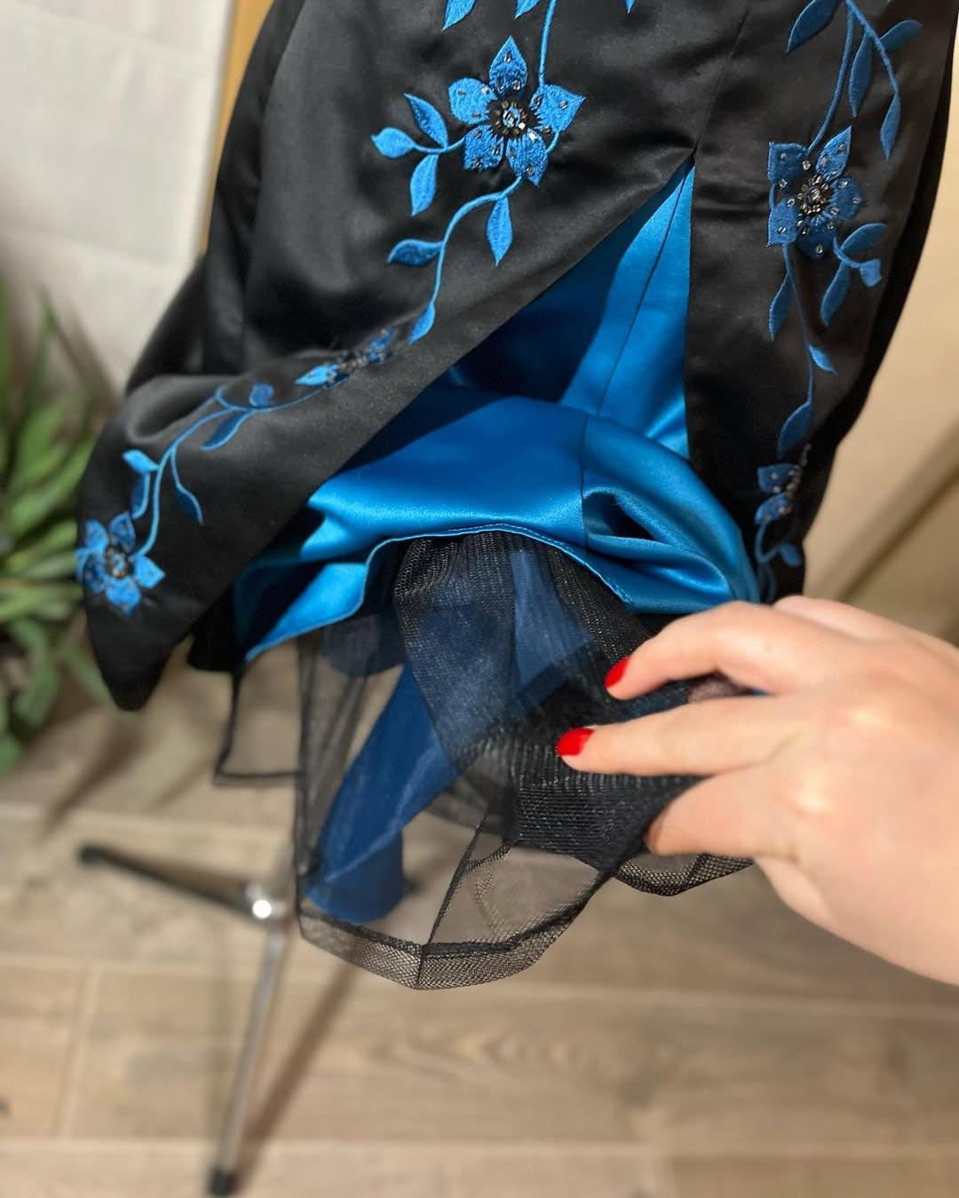 Vintage Festive Black and Blue Prom Dress | Floral Embroidered Gown With  Full Lining | Bridgerton-inspired Formal Dress Size M - Etsy