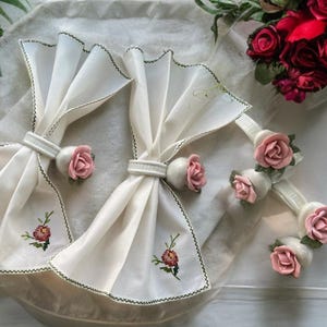 Vintage 80s Porcelain Rose Napkin Rings Set Of 6 / Floral Table Decor  / Gift Mothers Day