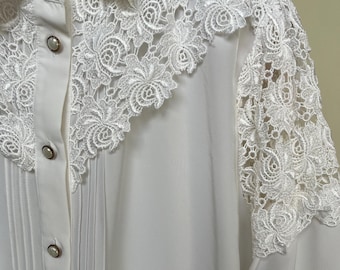 Vintage White Lace Blouse Bridal Style Shirt Long Sleeve Romantic Size M-L