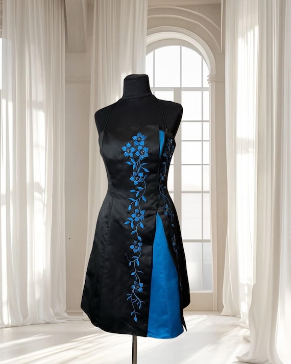 Vintage Festive Black and Blue Prom Dress | Floral Embroidered Gown With  Full Lining | Bridgerton-inspired Formal Dress Size M - Etsy