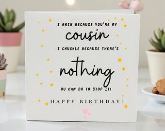 Biglietto d'auguri divertente per il compleanno del cugino: auguri umoristici con emoji - Quadrato 6x6