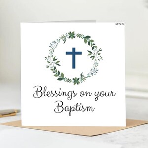 Élégante carte de bénédiction de baptême-couronne et croix minimalistes pour garçon ou fille-carte pour bébé garçon-bébé fille - nouveaux parents.