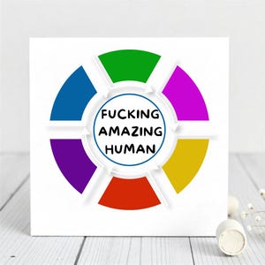 Biglietto d'auguri per un essere umano davvero straordinario, biglietto di apprezzamento con arcobaleno audace, regalo di incoraggiamento divertente, biglietto di affermazione dell'orgoglio, saluto di complimento colorato.