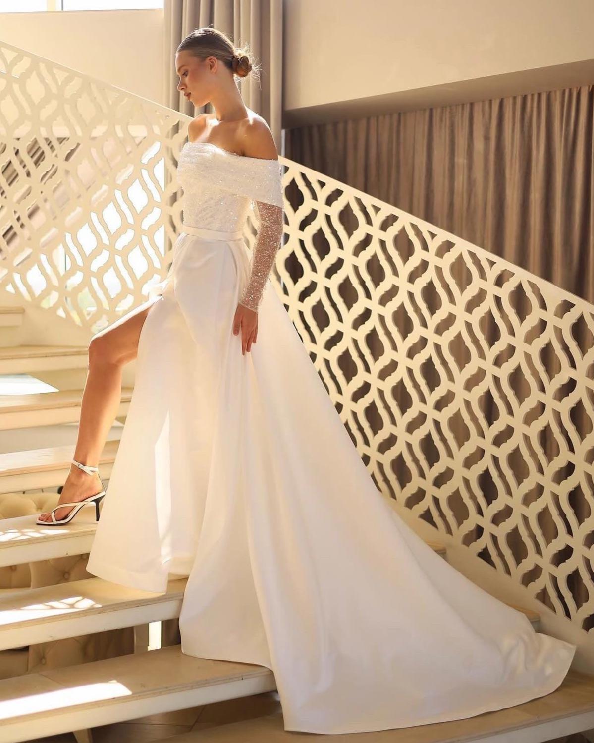 Ivory Lace Wedding Dress