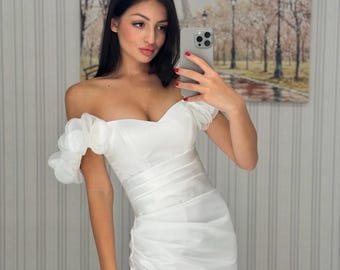 Ivory wedding dress