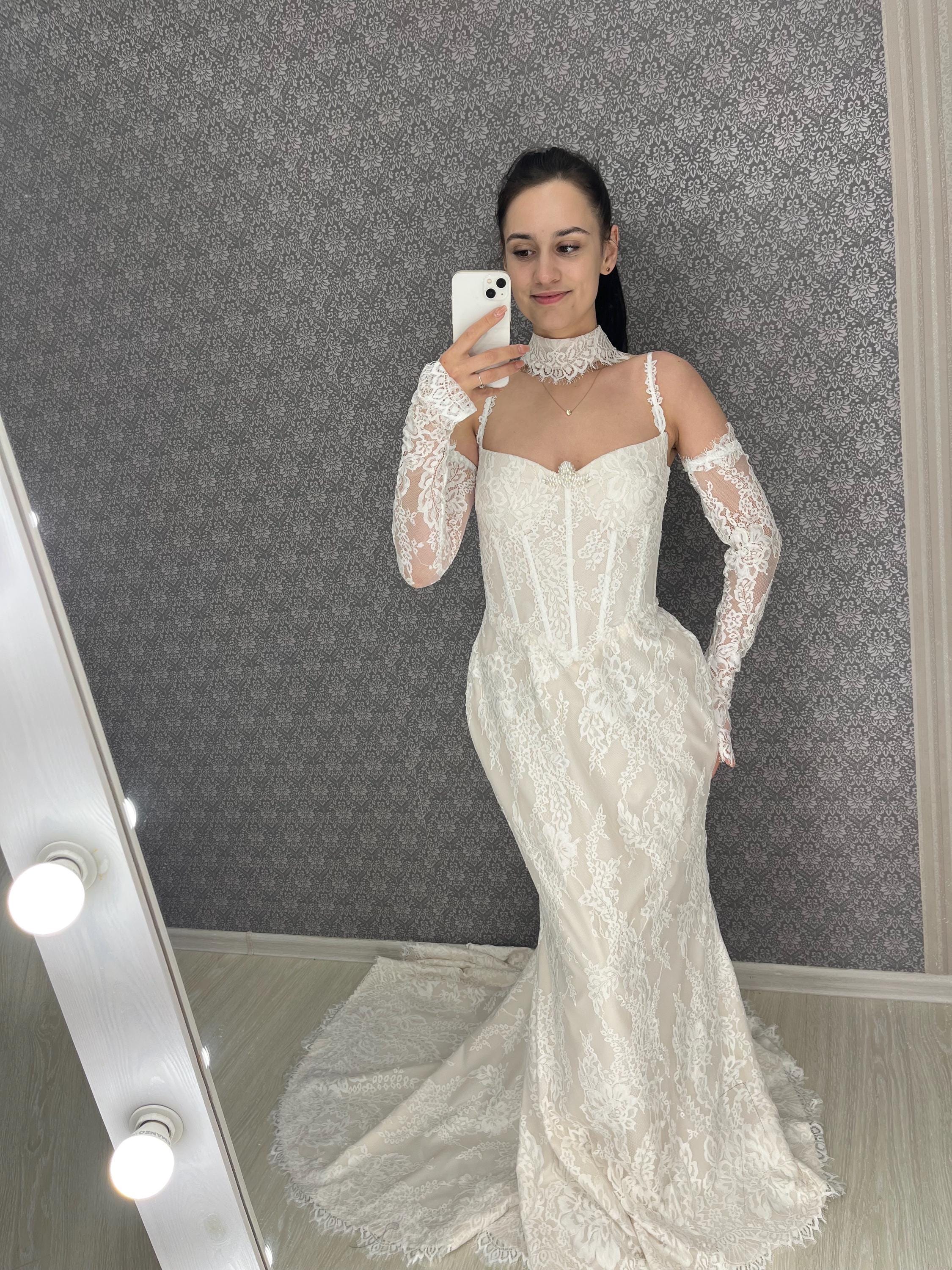 Lace Corset Mermaid Wedding Dress: Chantilly Lace, Detachable