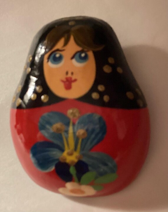 Two Russian Laquer Brooches priced individually - image 1