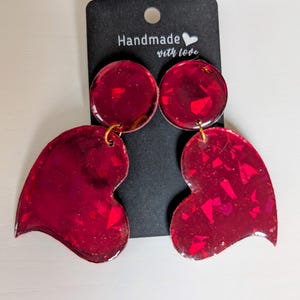 Große Herzohrringe mit Candy-Look