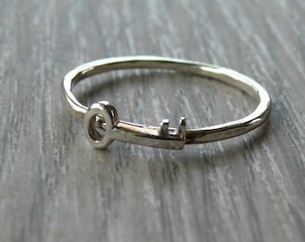 Key to my heart ring / Skeleton key ring / Key jewelry, romantic antique Victorian style jewelry steampunk ring / Sterling silver ring