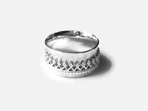 Anxiety Ring 3 Crowns Jewellery 2024 www.alhudapk