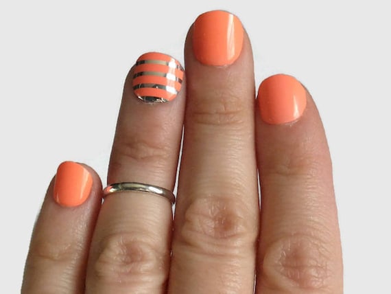 Mid knuckle rings Mid knuckle rings