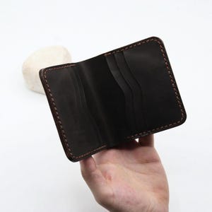 Tarjetero de cuero hecho a mano: minimalista, delgado, plegable, de cuero rústico de plena flor, con 6 ranuras para tarjetas, ideal para él, cartera EDC.
