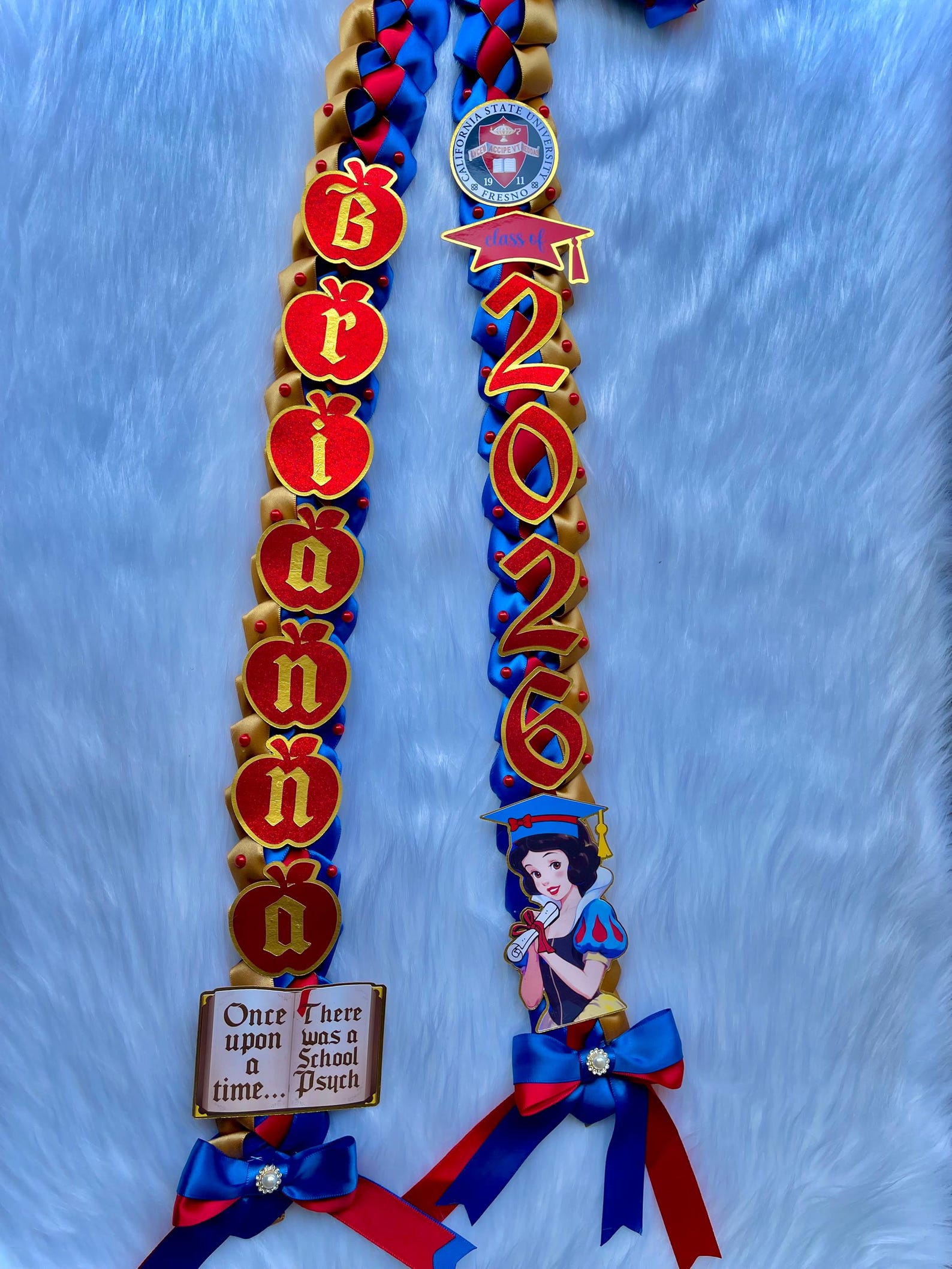 Custom Grad Cap Topper and Ribbon Lei Set: Class of 2026, Snow White ...