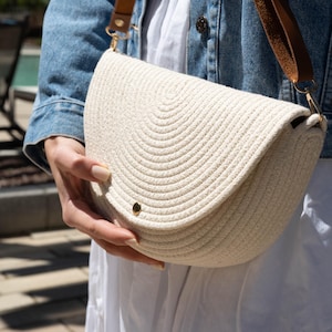 Sac lune en corde fait main - Petit sac à main avec bandoulière réglable, sac à bandoulière bohème moderne et minimaliste, cadeau pour elle, femme et maman