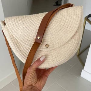 Sac à bandoulière tissé pour femme - Mini sac à main bohème à bandoulière avec bandoulière réglable, sac de tous les jours, petit sac tissé jaune, cadeau fait main pour elle