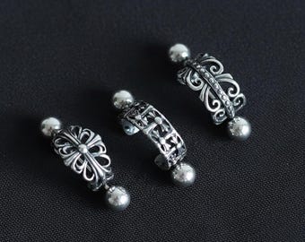 Gotiskt kors/Fleur de Lis rostfritt stål skruvback broskpiercing, cool industriell skivstång, grunge/punk smycke present