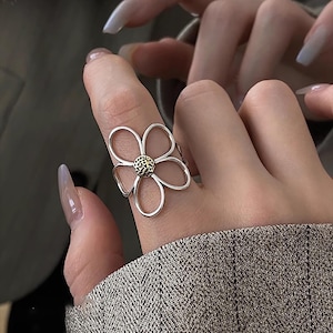 Daisy Sterling Silver Adjustable Ring: Indie Flower Statement Ring