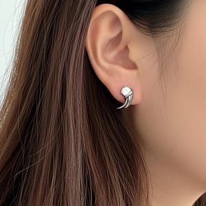Örhänge i rostfritt stål med vinge och kubisk zirkonia med skruv: Ängelvinge, brosk, tragus helix piercing, present till henne bild 3