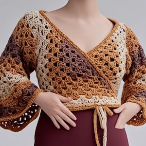 Patrón de crochet para blusa o vestido de abuela de verano. Descarga el patrón en PDF. Tallas desde la XS hasta la 5X e incluye diagramas de puntadas.
