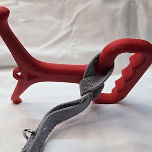 3D Printed Dog Leash Holder: Tidy Storage for Walks