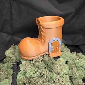 Fairy-House Shoe Distractor Vessel: K9 Nose Work Training