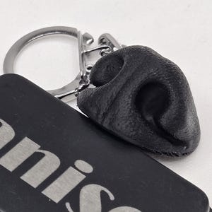 Dog Nose Keychain: Scent Work Gift for K9 Nosework Lovers