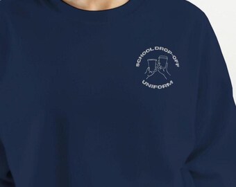 Kuscheliges Schul-Sweatshirt: Bestickte Kaffeetassen Design