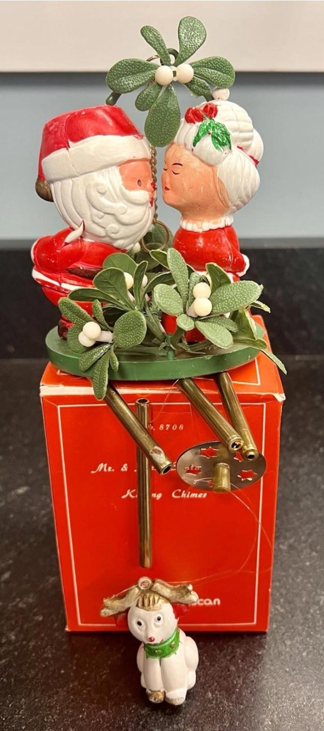 Vtg Plastic Mr & Mrs Santa Claus Kissing Wind Chimes Amscan Hong Kong ...