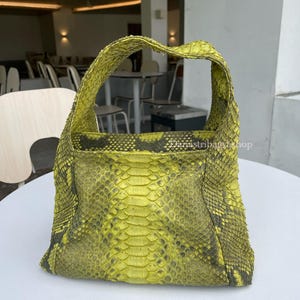 Mini Hobo Python Ledertasche – Echte Exotische Umhängetasche – Handgemachte Exotische Tote aus Bali